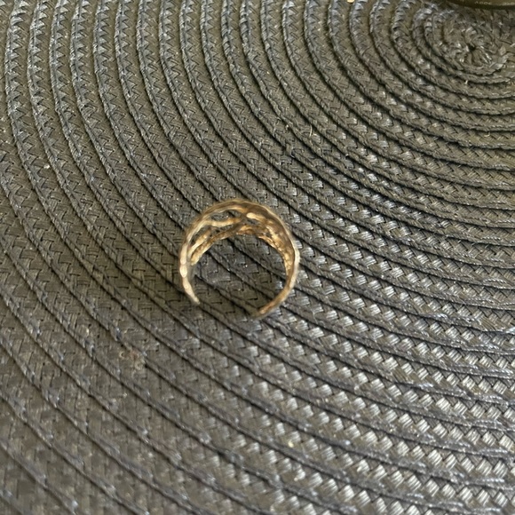 Silver Open Ring - Picture 4 of 6